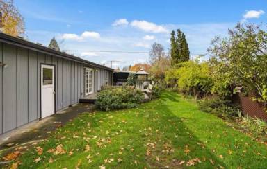 Main picture of 1825 34th Ave SE