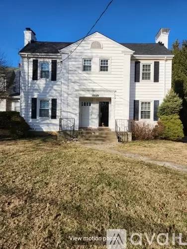 Main picture of 6426 Beechmont Ave