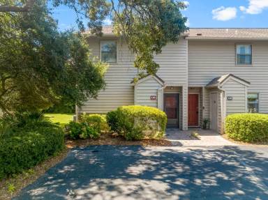 Main picture of 100 N Myrtle Dr