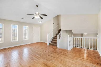 Main picture of 862 Oakhill Ct