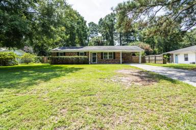 Main picture of 385 Piercefield Dr