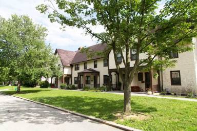 Main picture of 6707 Murray Ave