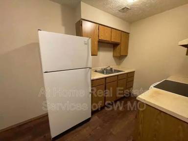 Main picture of 1306 E McDaniel St