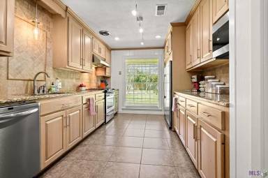 Main picture of 4666 Woodside Dr