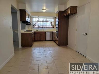Main picture of 1021 N College Dr