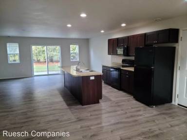 Main picture of 1643 30th St N