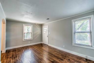 Main picture of 1829 McDowell St