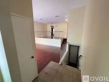 Main picture of 429 E Mission Rd