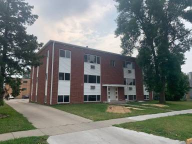 Main picture of 1004 18th St S