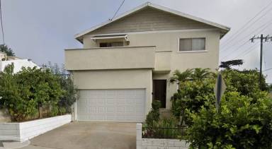 Main picture of 4601 W 173rd St
