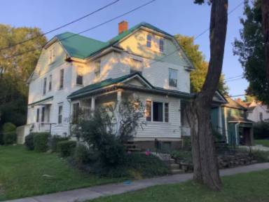 Main picture of 921 Bucknell Ave