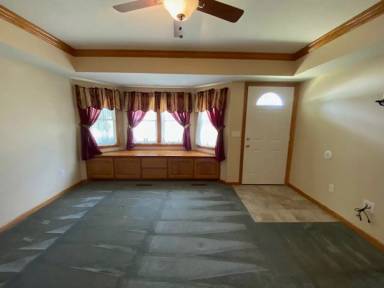 Main picture of 140 Orton Dr
