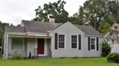 Main picture of 2069 Gorgas St