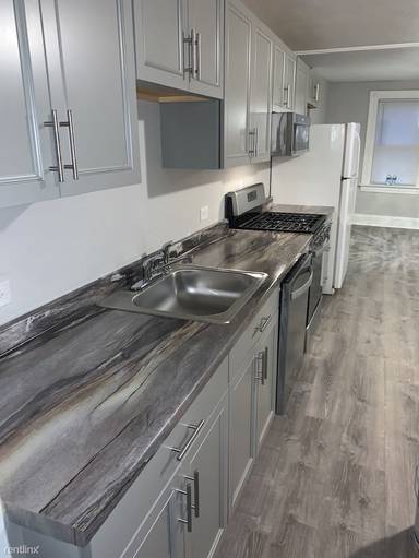 Main picture of 242 Park St