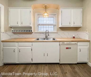 Main picture of 712 W University Ave