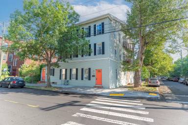 Main picture of 21 Nash St