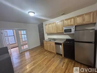 Main picture of 10 Avenue A