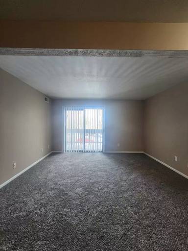 Main picture of 360 S Rosenberger Ave