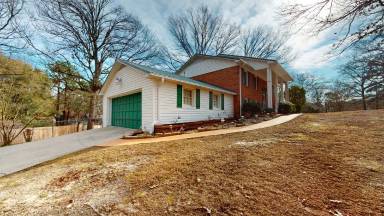Main picture of 6414 Easthampton Rd