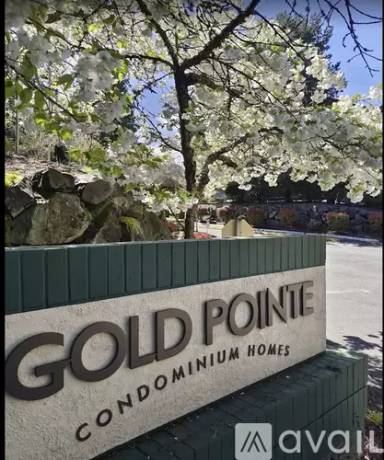 Main picture of Gold Pointe Condominiums