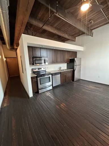 Main picture of 110 S 15th St