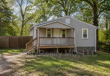 Main picture of 5503 NE 49th St