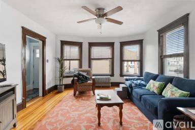 Main picture of 75 Newton St