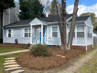 Main picture of 1132 W Northwood St