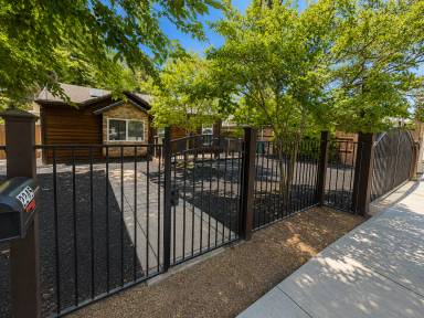 Main picture of 2245 Ceanothus Ave