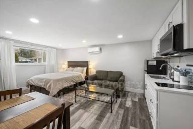 Main picture of 1017 N 12th St