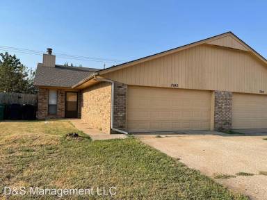 Main picture of 7142 NW 115th St