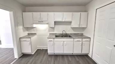Main picture of 423 Robney Dr