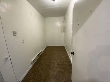 Main picture of 270 1st St