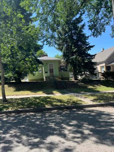 Main picture of 1216 9th Ave S
