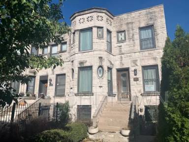 Main picture of 1114 E 62nd St