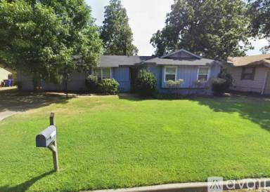 Main picture of 3918 Fresno St