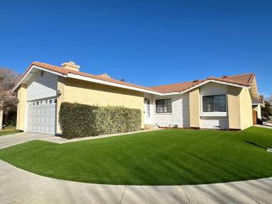 Main picture of 2321 Mark Ave