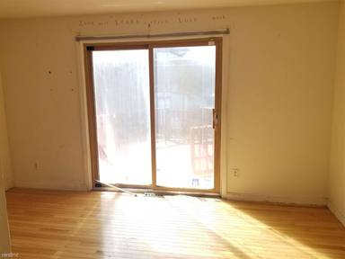 Main picture of 724 Russell St