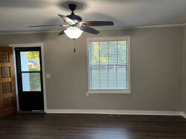 Main picture of 122 Forest Ave