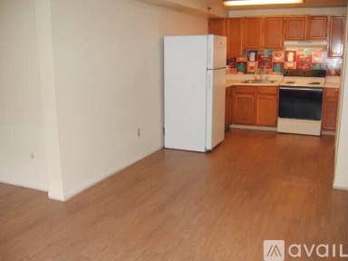Main picture of 641 S Woodward St