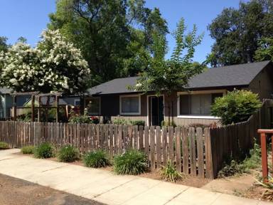 Main picture of 1735 Normal Ave