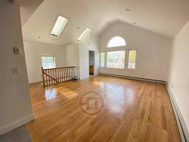 Main picture of 846 Wilcox Ave