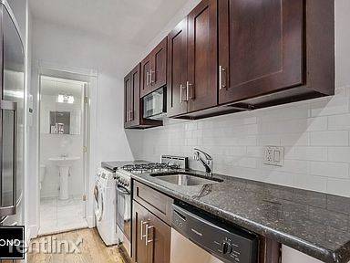 Main picture of 307 Mott St