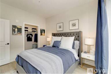 Main picture of 101 E 23rd St