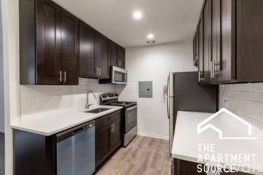 Main picture of 520 W Aldine Ave