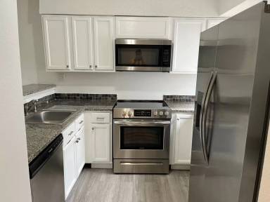 Main picture of 130 Scottsdale Sq