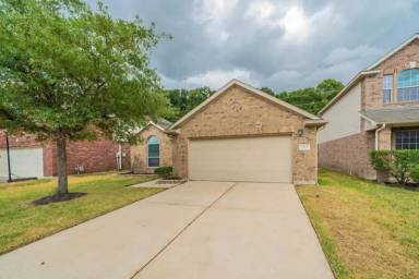 Main picture of 21910 Catoosa Dr