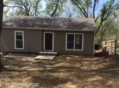 Main picture of 3828 N Lister Ave