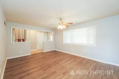 Main picture of 703 NE Independence Ave
