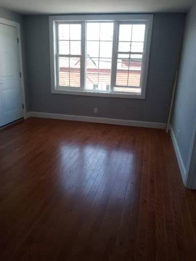 Main picture of 100 Griffith St
